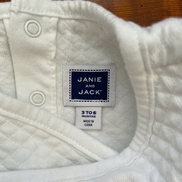 Janie and Jack White Quilted Sleeper Gray Giraffe - Picture 5 of 8